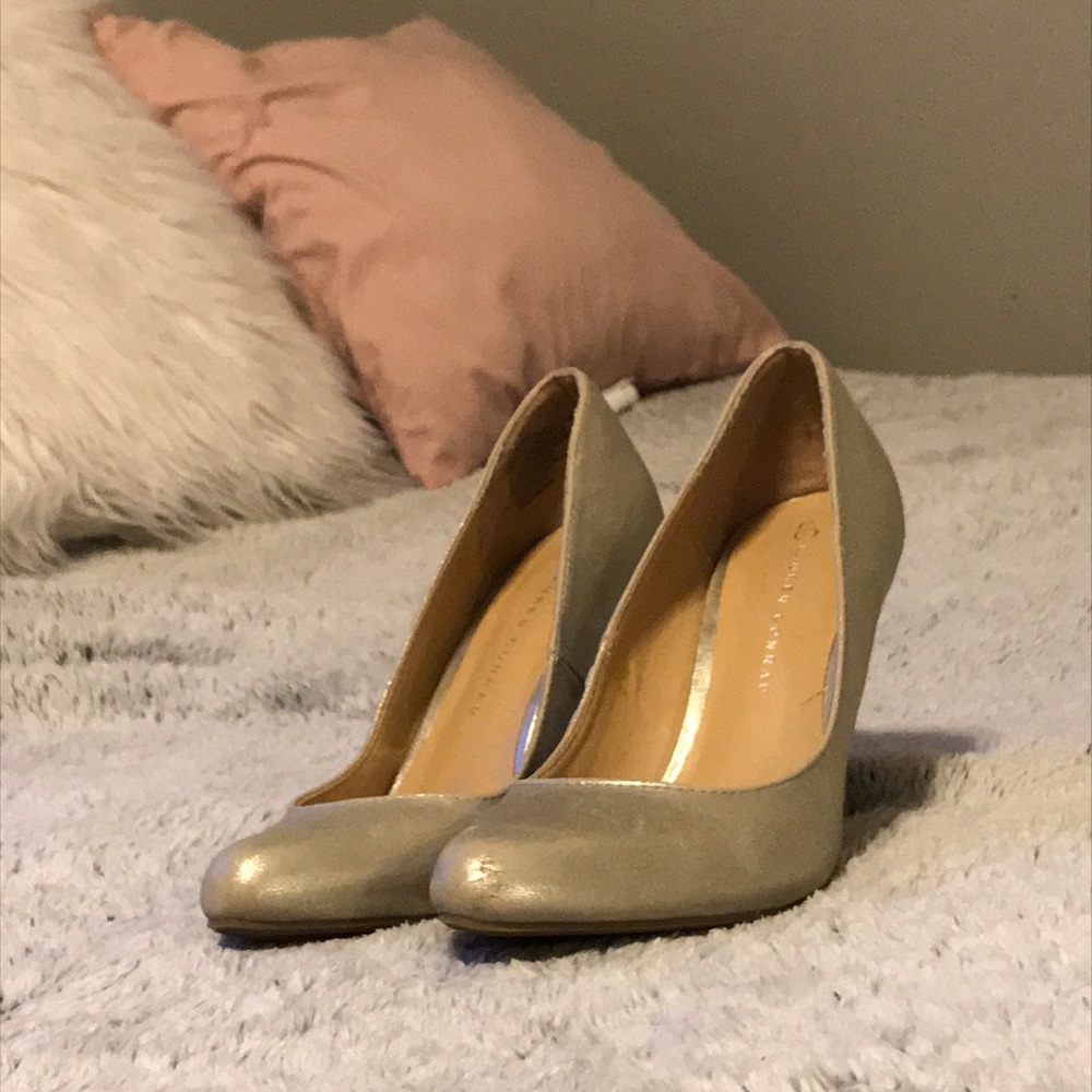 Gold ✨ LAUREN CONRAD heels